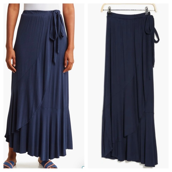 Elegant Navy Blue Women's Skirt - Picture 2 of 7